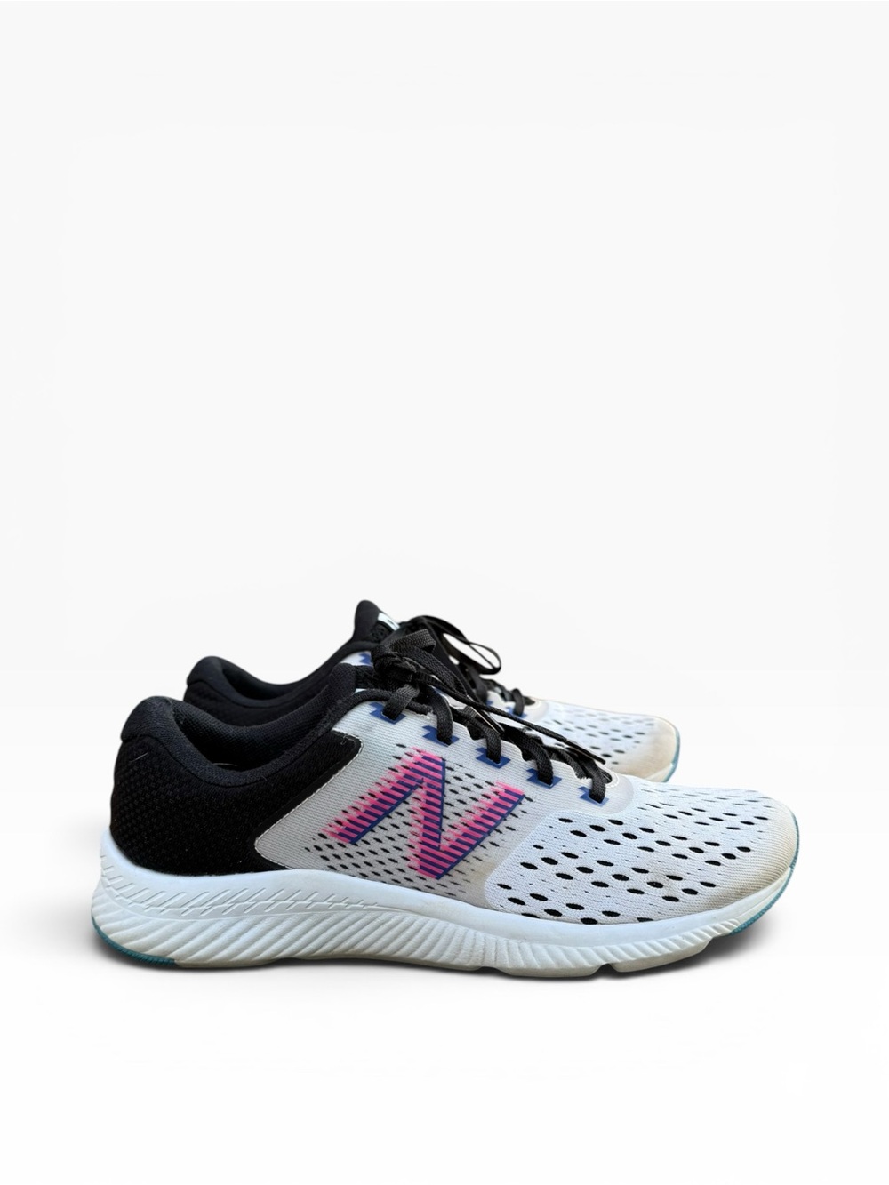 New Balance Women's DRFT Running Shoes Size 8